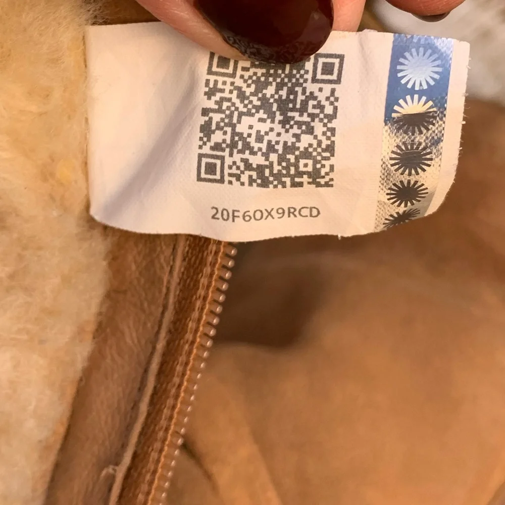 UGG maddi suede